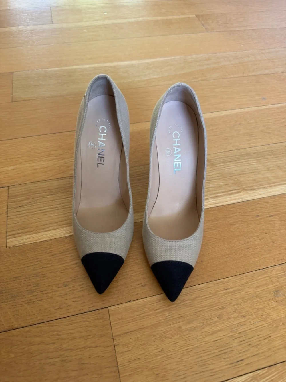 Chanel Colorblock Pattern Pumps - Picture 8 of 13
